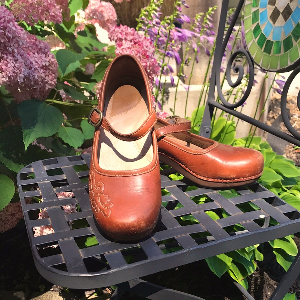 Dansko 8 1/2 wides